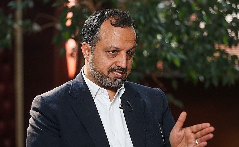 دستور وزیر اقتصاد به گمرک برای وصول مالیات ۲ درصدی از صادرات فولاد و پتروشیمی