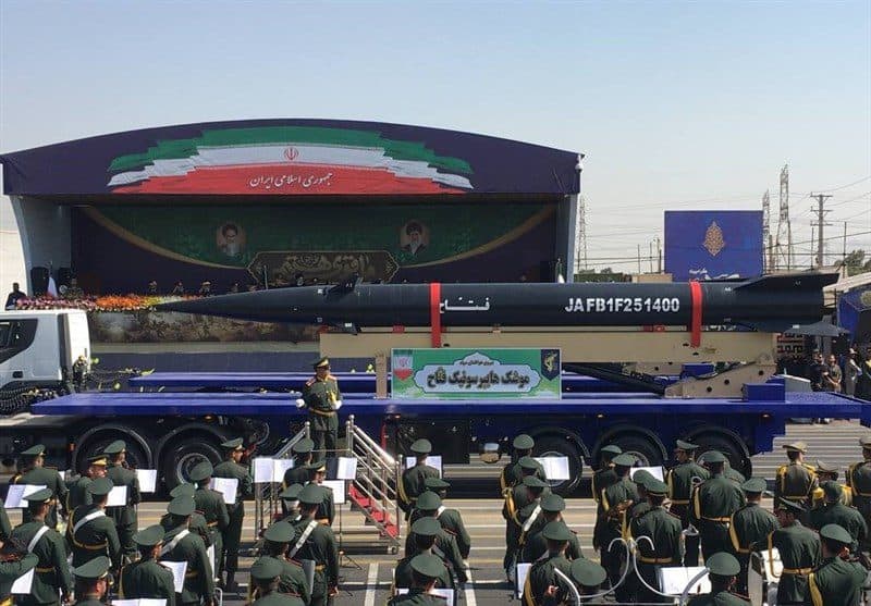 نمایش موشک هایپرسونیک فتاح و کروز پاوه