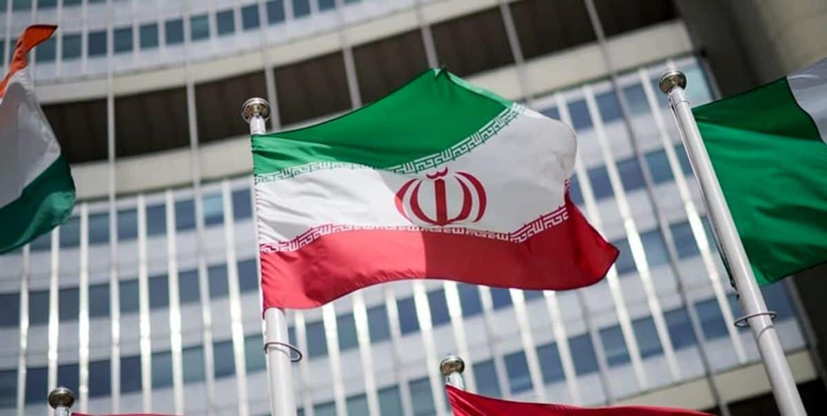 “تصمیم آمریکا برای انتقال 6 میلیارد دلار به قطر: یک حرکت استراتژیک در مواجهه با تحریم‌های اقتصادی و سختی‌های مالی ایران”