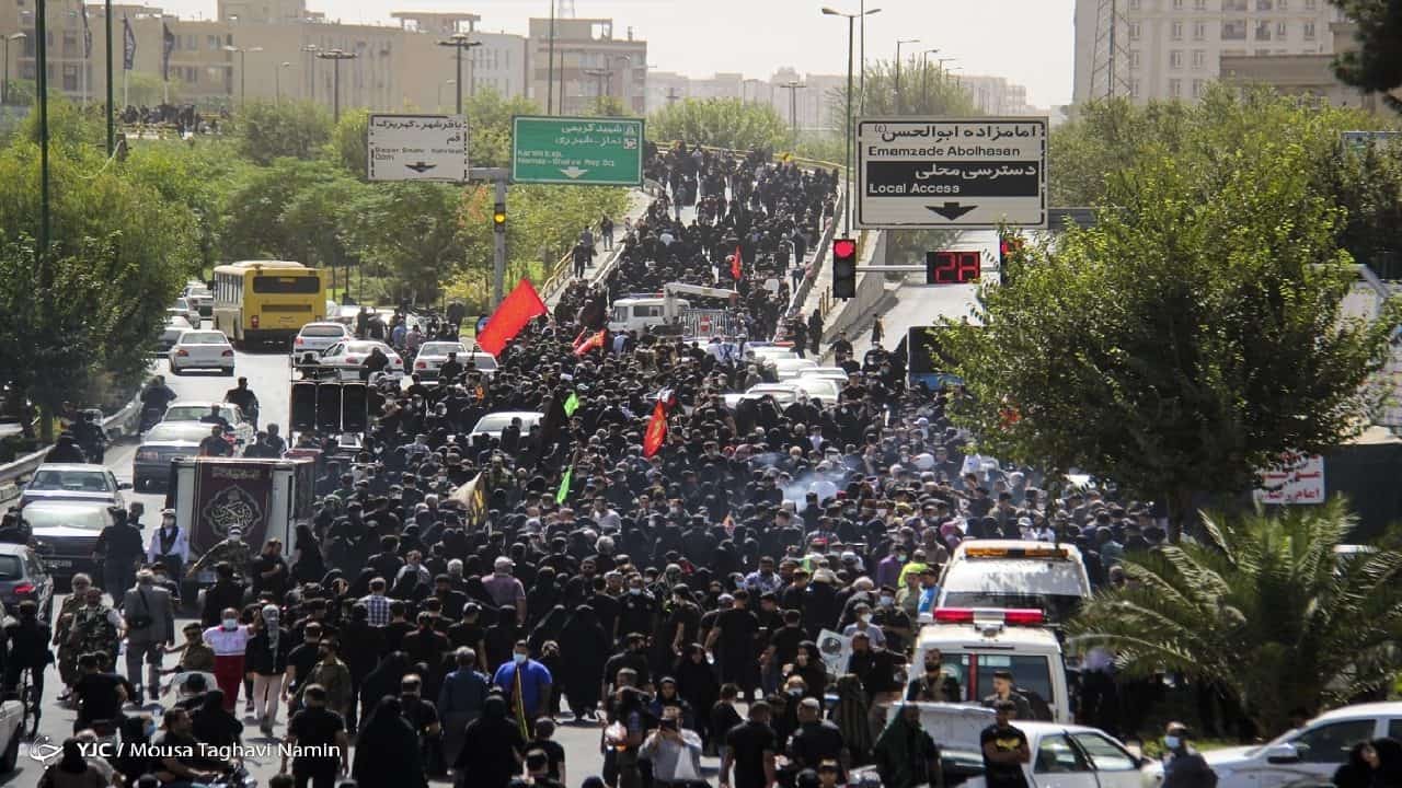 جاماندگان اربعین به دیدار حرم عبدالعظیم حسنی (ع) شتافتند