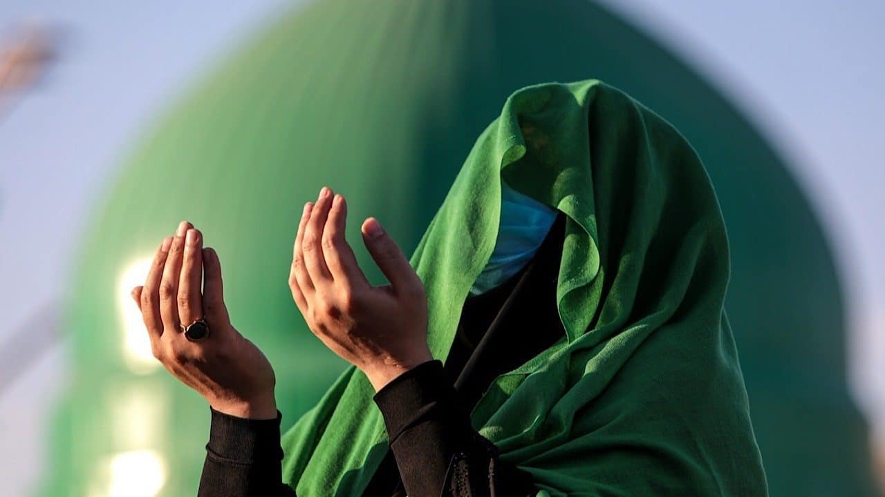 حضرت محمد(ص) فرستاده به حق خداوند متعال