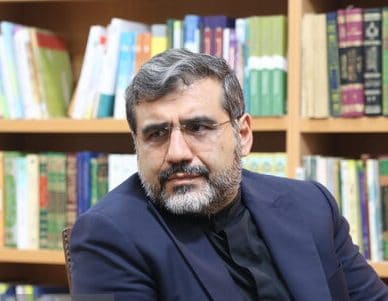 هیچ شکافی بین هنرمندان و دولت وجود ندارد/ اهالی سینما درگیر کارند