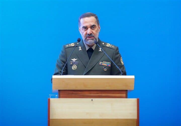 هشدار وزیر دفاع به آمریکا درباره پیامد‌های تخلیه نفت ایران