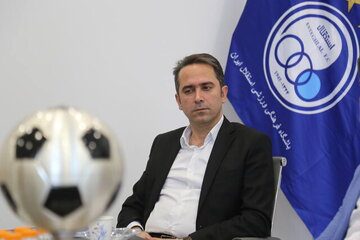 خطیر: فقط قراردادهای باشگاه استقلال واقعی است