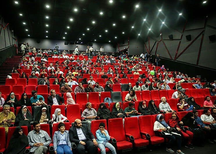 تأثیرات قابل مشاهده و قابل حس صاحب سینما در یک شهر