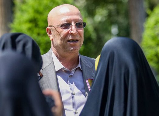 واکنش وزیر علوم به ادعای اخراج اساتید از دانشگاه‌ها