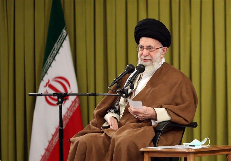 پیامبر اعظم نسخه‌ی درمان همه‌ی دردهای عمده‌ی بشریت را به بشر عرضه کرد/ این خورشید تابان عالم هستی به گردن همه‌ی آحاد بشریت حق دارد