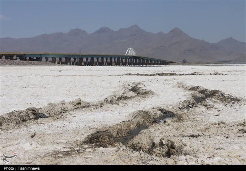 دریاچه ارومیه در پایین‌ترین سطح تراز خود قرار دارد