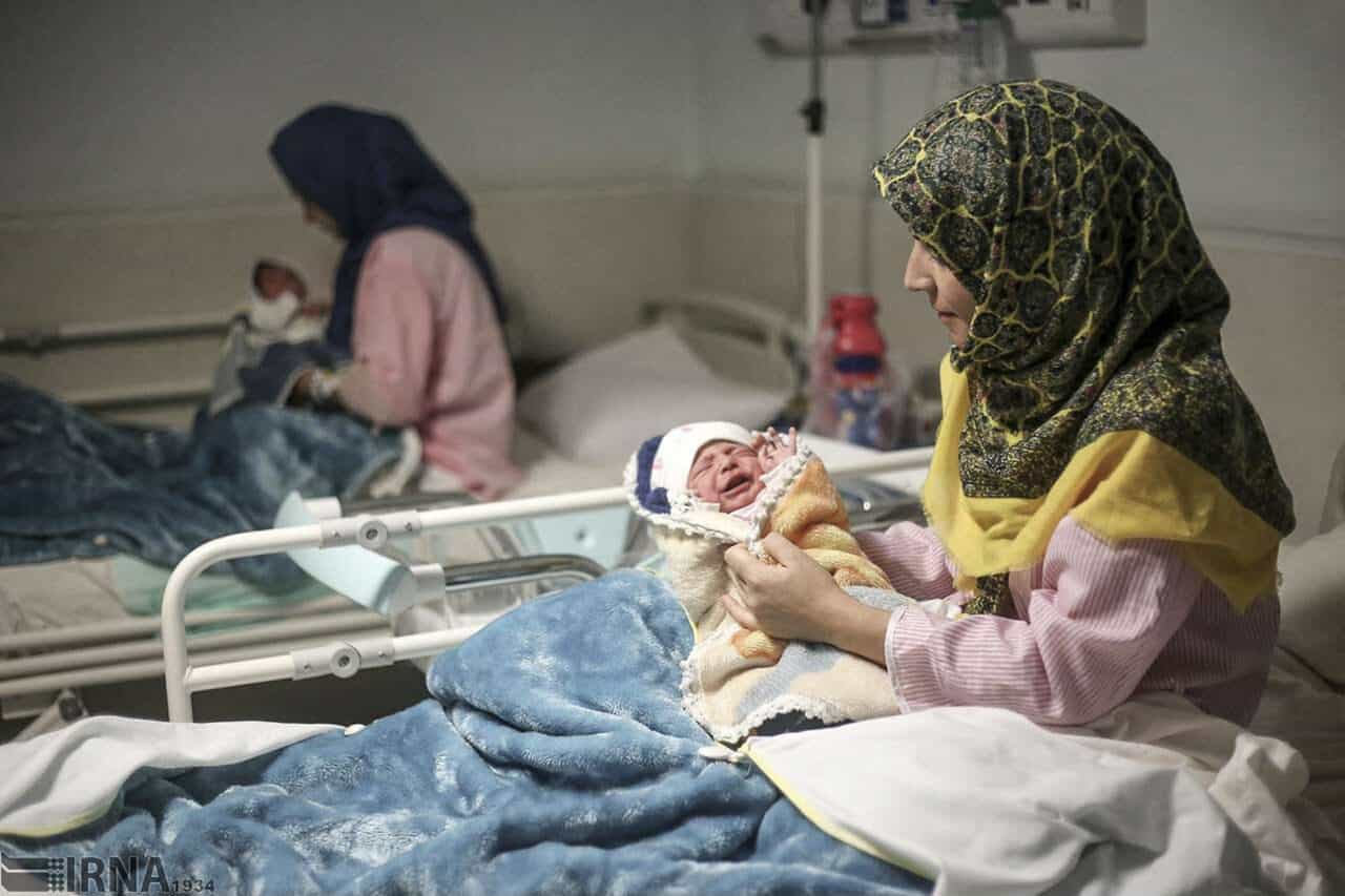 مرگ و میر مادران باردار به کمتر از یک درصد رسیده است