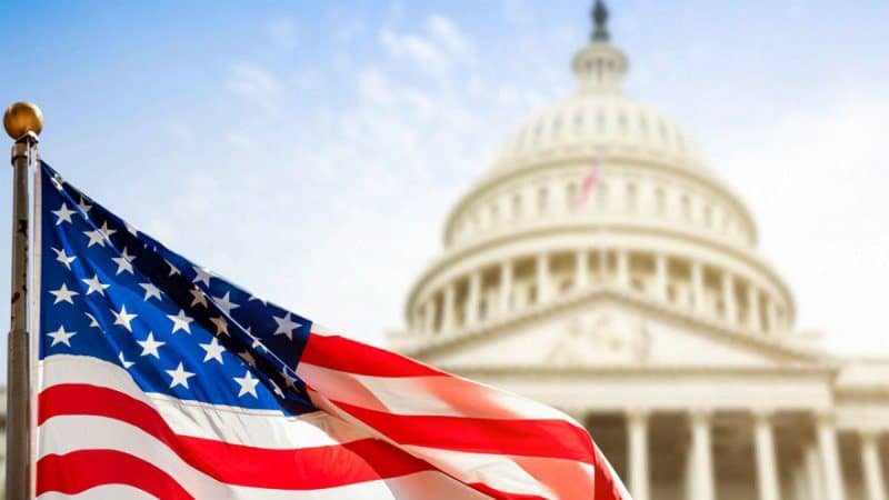 دولت آمریکا موقتاً از تعطیلی گریخت