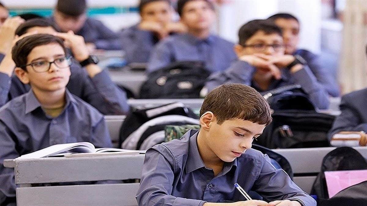وحیدی: ۲۳ هزار کلاس درس فاقد معلم است/ قالیباف: پیگیری می‌کنم