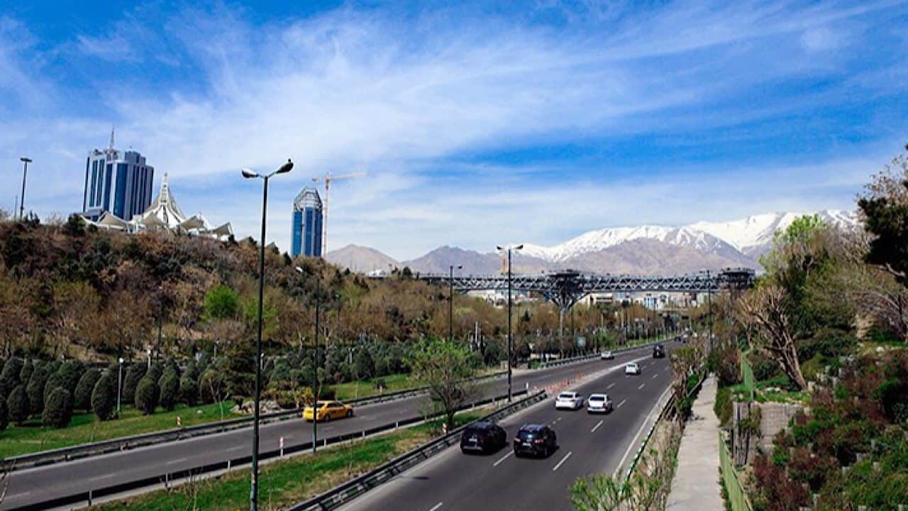 کیفیت هوای تهران در روز سه‌شنبه قابل قبول شد
