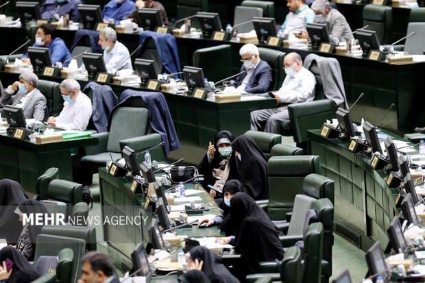 دولت مکلف به قیمت‌گذاری تجهیزات پزشکی و دارو شد