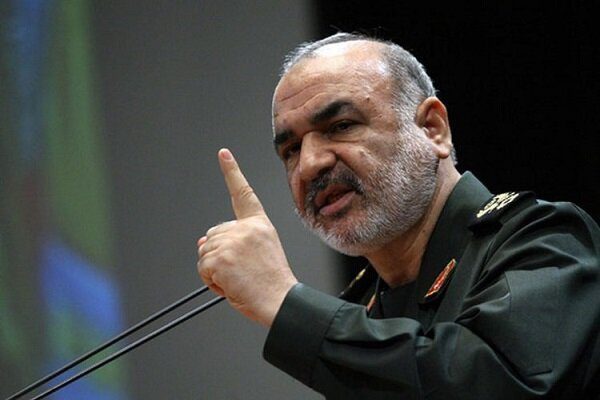 سلامی: اسرائیلی‌ها زمینی جنگ کنند بلعیده می‌شوند