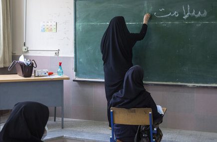 استخدام موقت قبول‌شدگان آزمون دبیری تا پایان امسال/ شرط رتبه‌بندی این معلمان