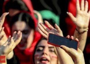 ۲۲۰۰ تماشاگر زن در دیدار پرسپولیس و گل‌گهر