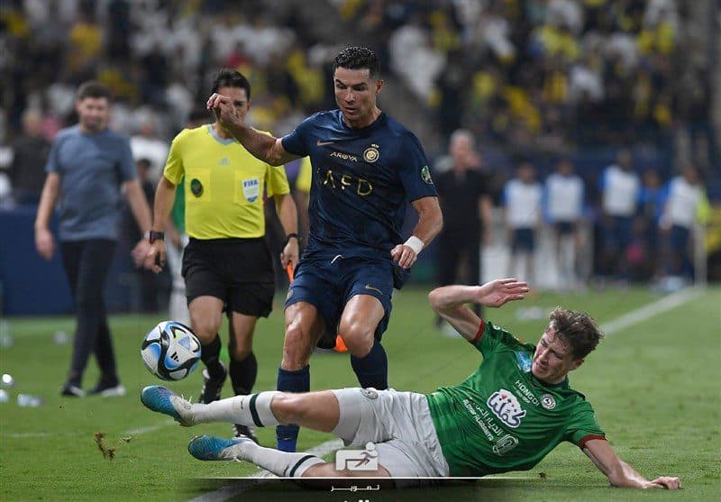 صعود النصر ۱۰ نفره و برتری الاتحاد با گلزنی کریم بنزما