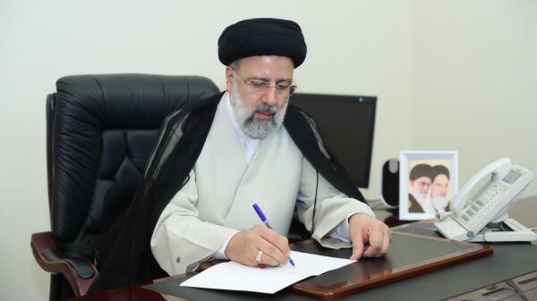 دستور آیت‌الله رئیسی برای کمک به مصدومان حادثه آتش‌سوزی لنگرود
