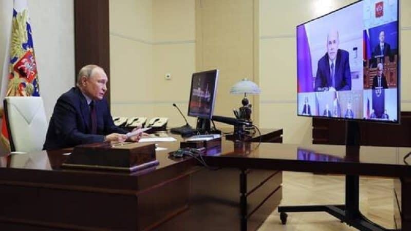 پوتین: غرب با تحریم‌ها صرفا به خودش آسیب می‌رساند