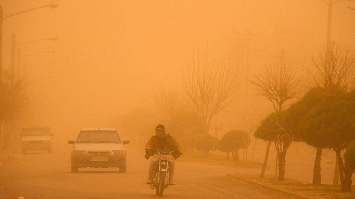 ریزگرد مدارس ابتدایی روستا‌های سرخس را تعطیل کرد