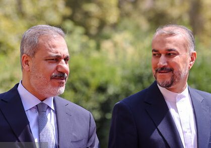 تاکید وزیران خارجه ایران و ترکیه بر تعمیق و توسعه مناسبات دو کشور