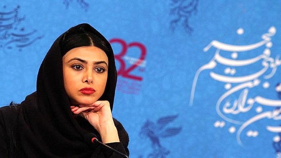 آزاده صمدی بازیگر سینما ممنوع‌الخروج شد