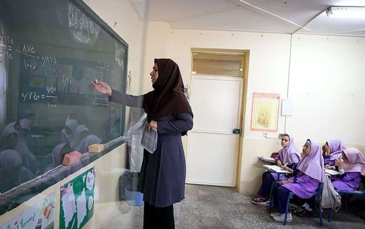 پاداش بازنشستگی معلمان، بررسی تأثیرات مصوبه جدید مجلس بر حقوق و شرایط خدمت این ارکان اساسی آموزشی