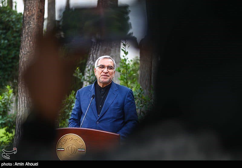 وزیر بهداشت: بیمارستان‌هایی که زیرمیزی بگیرند مواخذه می‌شوند