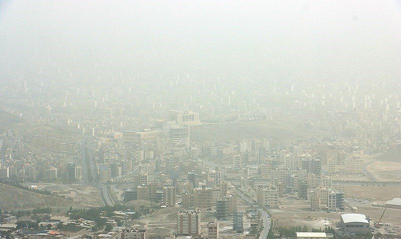 احتمال تعطیلی مدارس تهران در روز چهارشنبه به علت تداوم آلودگی هوا