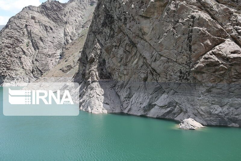 ۶۰ درصد ظرفیت سدهای مهم کشور خالی است