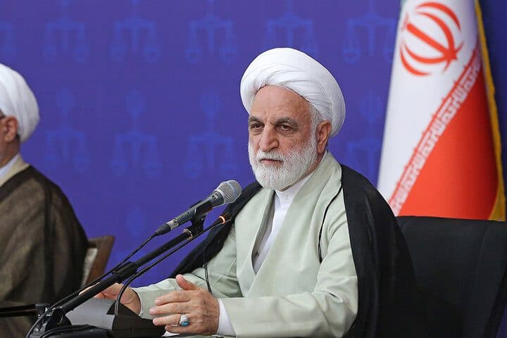 کارگزاران حکومت باید حقوق مردم را رعایت کنند، اگر این اتفاق نیفتاده دیوان عدالت اداری باید حق مردم را استیفا کند