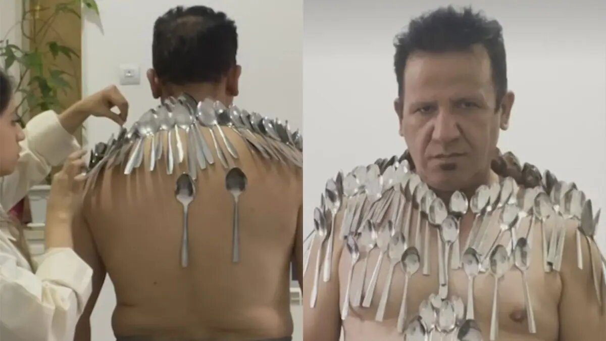ثبت رکوردی دیگر از یک ایرانی در گینس؛ چسباندن ۸۸ قاشق روی بدن فقط با انرژی درونی