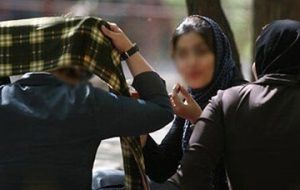 کیهان: هموطن بی حجاب! دلم برایت می سوزد که ابزار جنسی شده‌ای