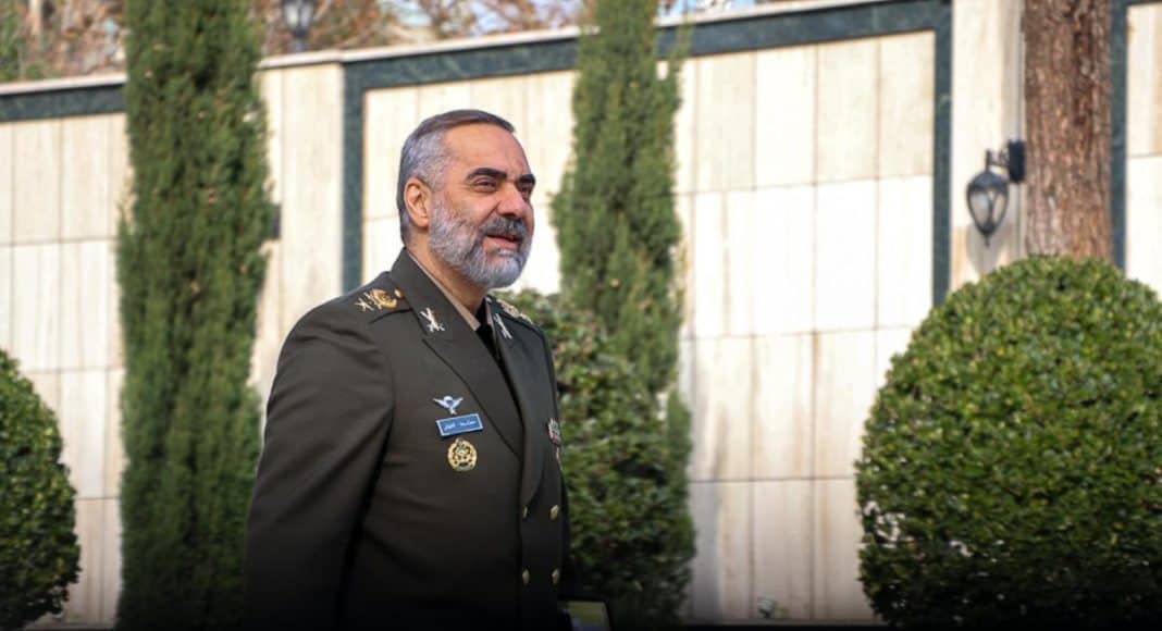وزیر دفاع: غالب کشورهای «آزادیخواه و مستقل» از دستاوردهای دفاعی ایران استفاده می کنند