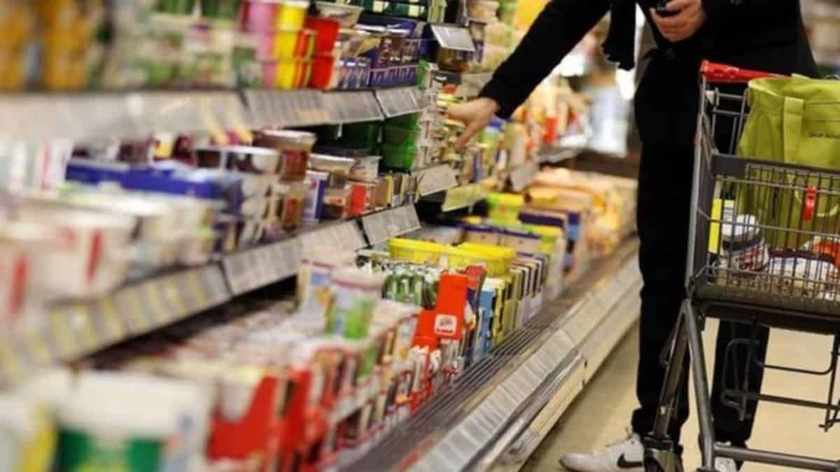 تاثیرات افزایش قیمت‌ ها بر تولیدکنندگان و مصرف‌کنندگان در دوره انتخابات مجلس