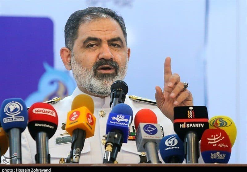 دریادار ایرانی: ‌نفتکش آمریکایی طبق قانون بین‌الملل توقیف شد‌‌/ پاسخ قلدری و دزدی آنها را دادیم