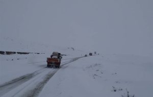 وضعیت راه‌های کشور؛ بارش برف و باران در جاده‌های ۲۲ استان