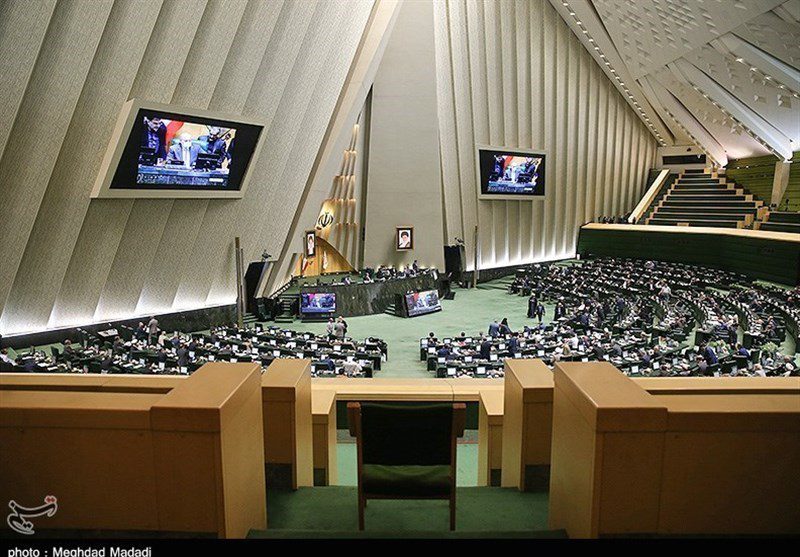 جلسه غیر علنی مجلس درباره بررسی سیاست‌های دولت در حوزه پولی و ارزی