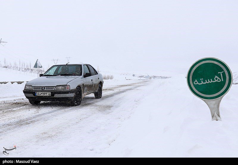 بارش سنگین برف در آزادراه تهران-شمال/ از سفرهای غیرضروری پرهیز کنید