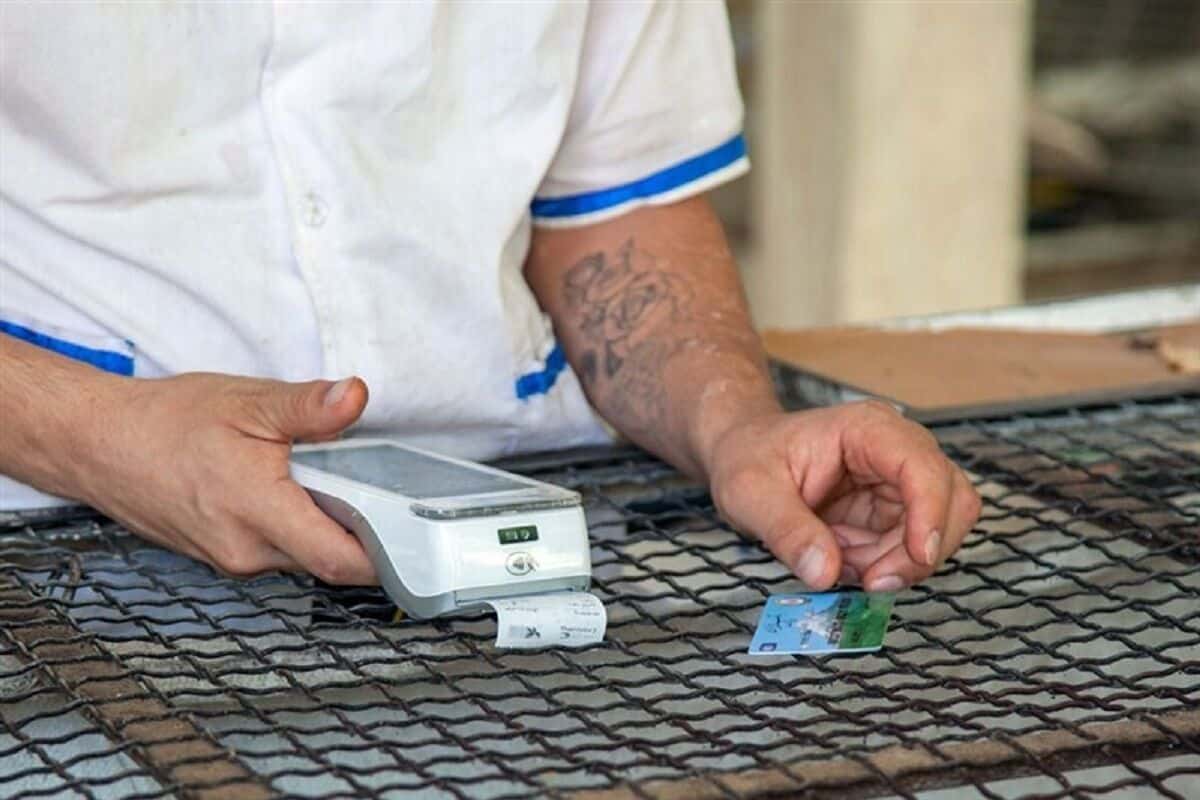 هیچ محدودیتی در خرید نان وجود ندارد