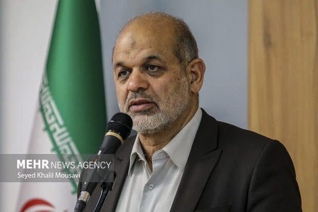 وزیر کشور وارد کرمان شد
