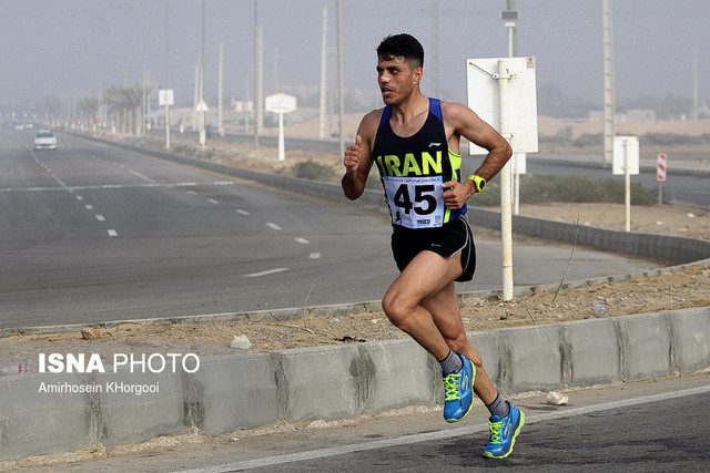 رکورددار ماراتن ایران: فدراسیون هزار تومان هم به من نداد