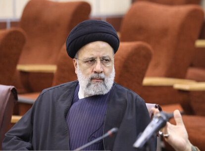 دولت مردمی آماده همکاری با هنرمندان است
