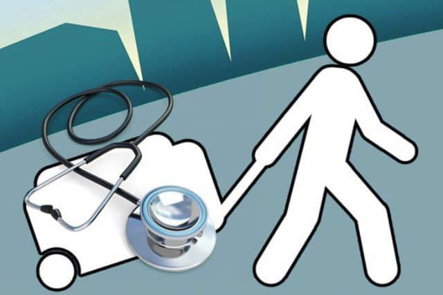 انکار مسئله مهاجرت پزشکان و امکانات آموزش پزشکی: نگاهی به اظهارات وزیر بهداشت
