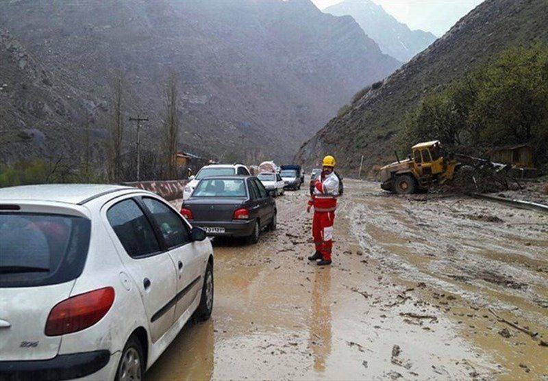 بارش برف و باران در محورهای چالوس، هراز و فیروزکوه