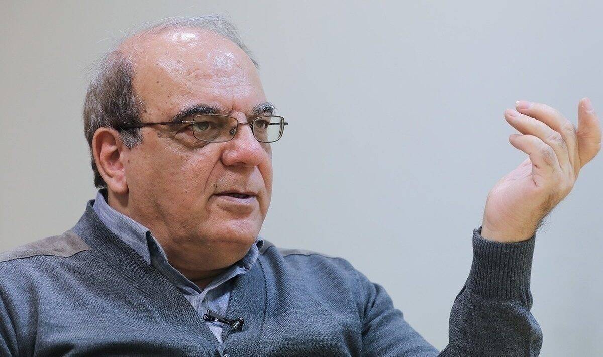 عباس عبدی:به اندازه سرسوزن نمی‌توان انتظار داشت که آقایان متوجه مسائل و بدیهیات اقتصادی‌ شوند