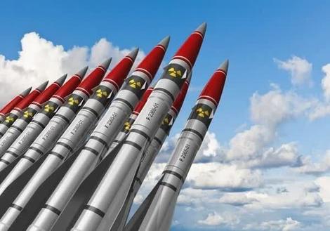 تاخیر کمک آمریکا به اوکراین خطر توسعه سلاح‌های اتمی را همراه دارد