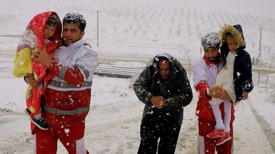 امدادرسانی به بیش از ۱۶۰۰ نفر در برف و کولاک