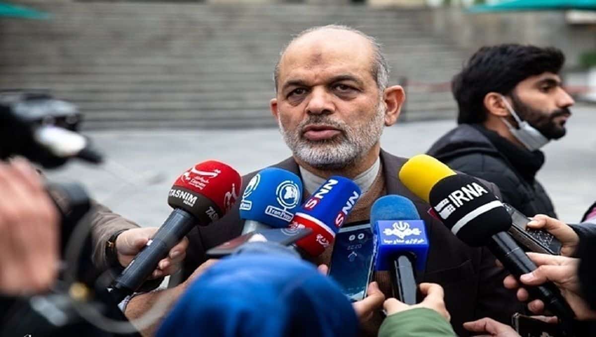 وحیدی: کارت هوشمند اتباع تهیه شده و در حال توزیع است/ اتباع غیرمجاز باید برگردند