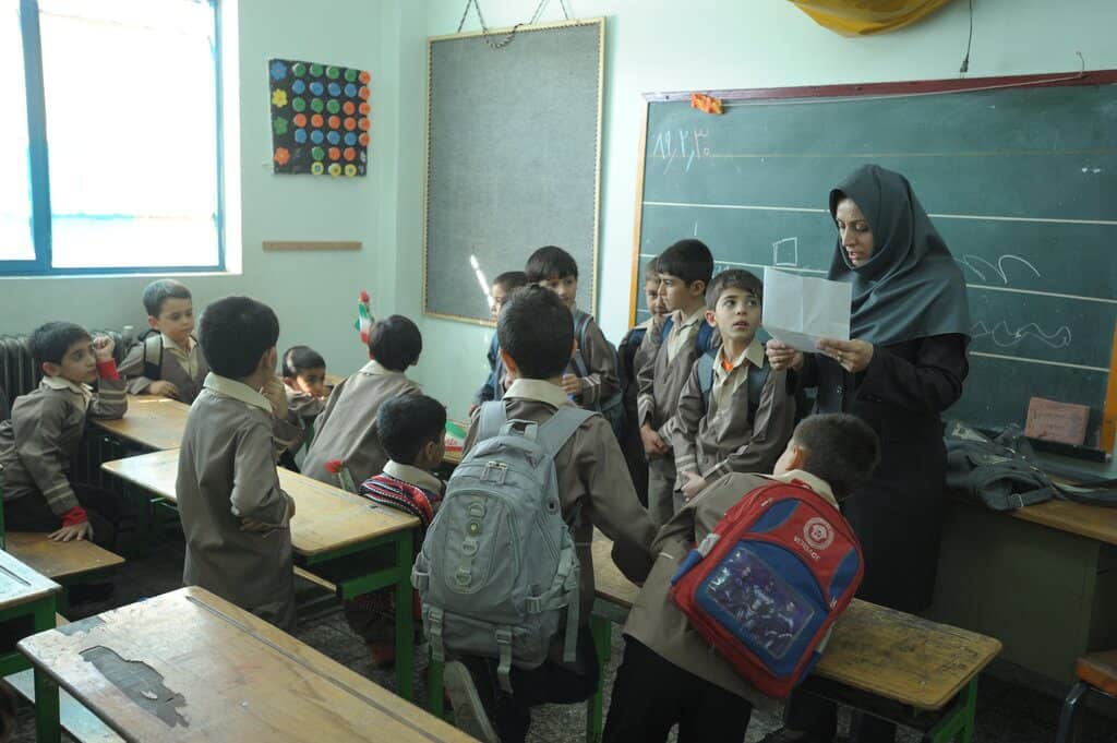 مدارس فردا ۱۲ اسفند تعطیل نیستند